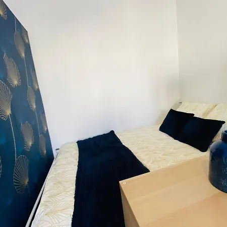 Superbe Studio Au Pied De La Gare De * קאין